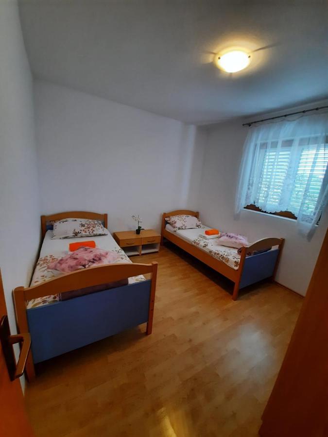 Apartmán Anita Vir Exteriér fotografie