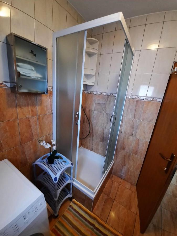 Apartmán Anita Vir Exteriér fotografie